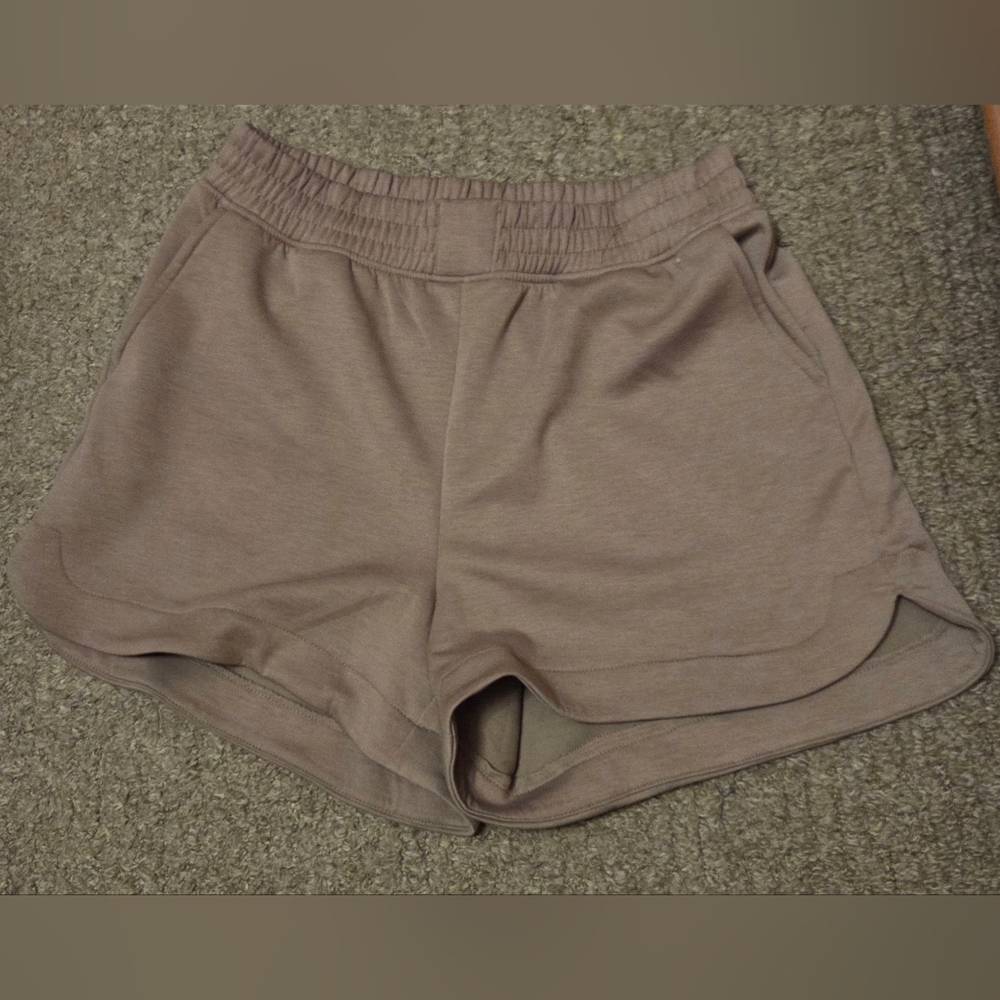 Zenana Outfitters Women's Athletic Shorts in Cocoa Size Large